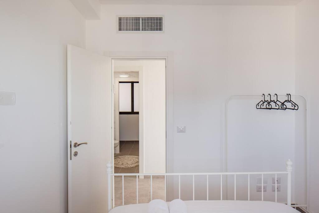 O&O Group- Magical 4Br Apt With Panoramic Sea View Бат-Ям Экстерьер фото